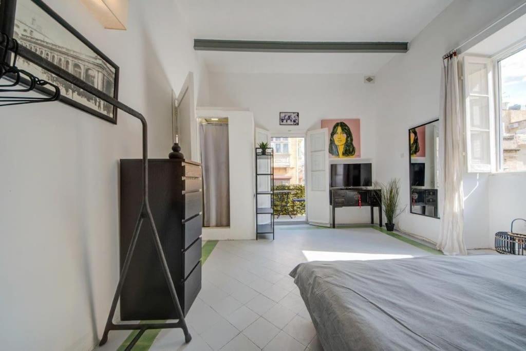 Traditional Maltese Town House In Floriana מראה חיצוני תמונה